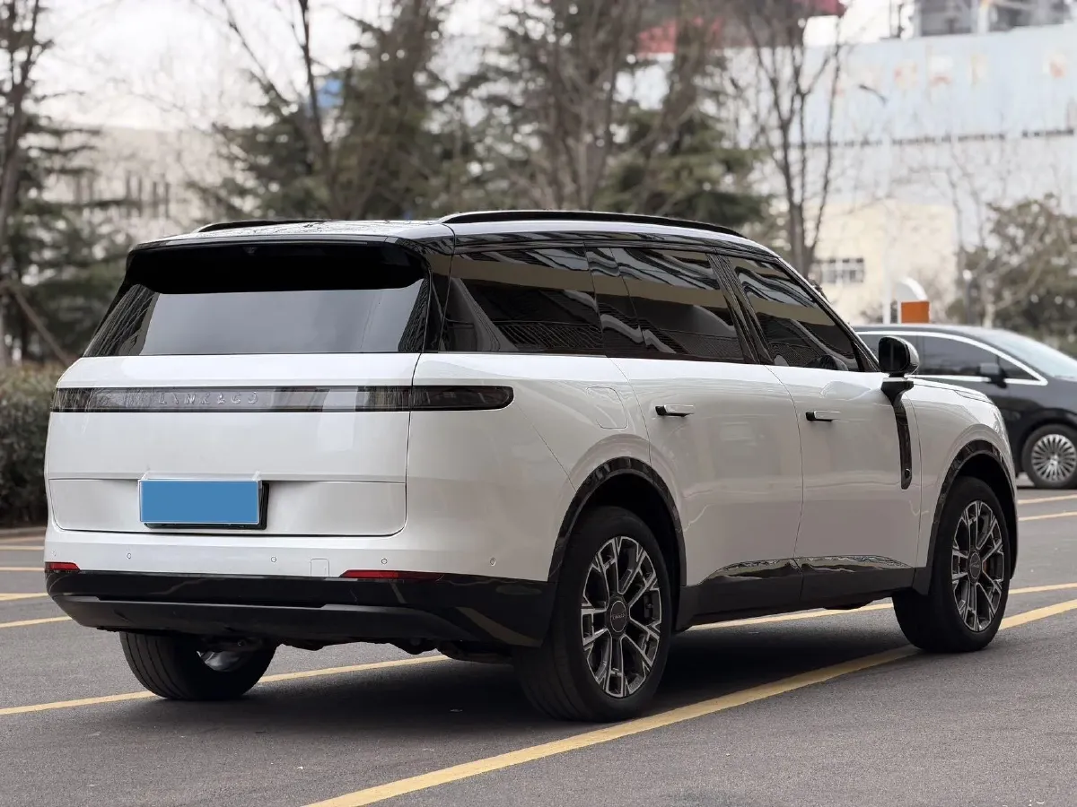 2025 LYNK&CO 900 2.0T 254HP L4 3DHT PHEV,autocango,china used car exporter,china ev exporter,chinese used car exporter,chinese used ev exporter