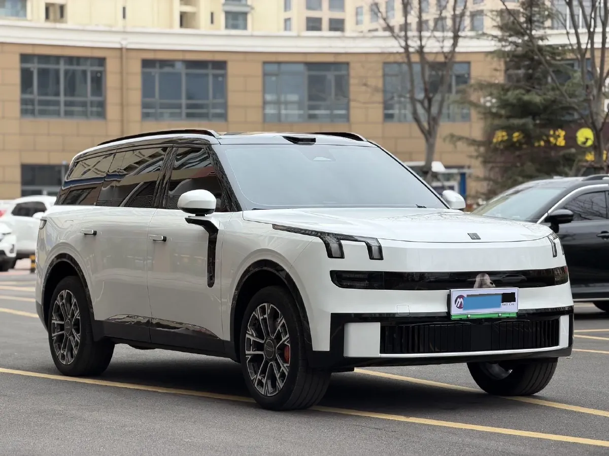 2025 LYNK&CO 900 2.0T 254HP L4 3DHT PHEV,autocango,china used car exporter,china ev exporter,chinese used car exporter,chinese used ev exporter