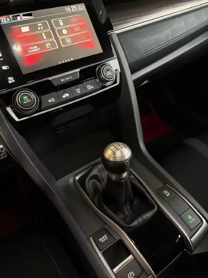 2021 Honda Civic 1.5T 177HP L4 6MT,autocango,china used car exporter,china ev exporter,chinese used car exporter,chinese used ev exporter