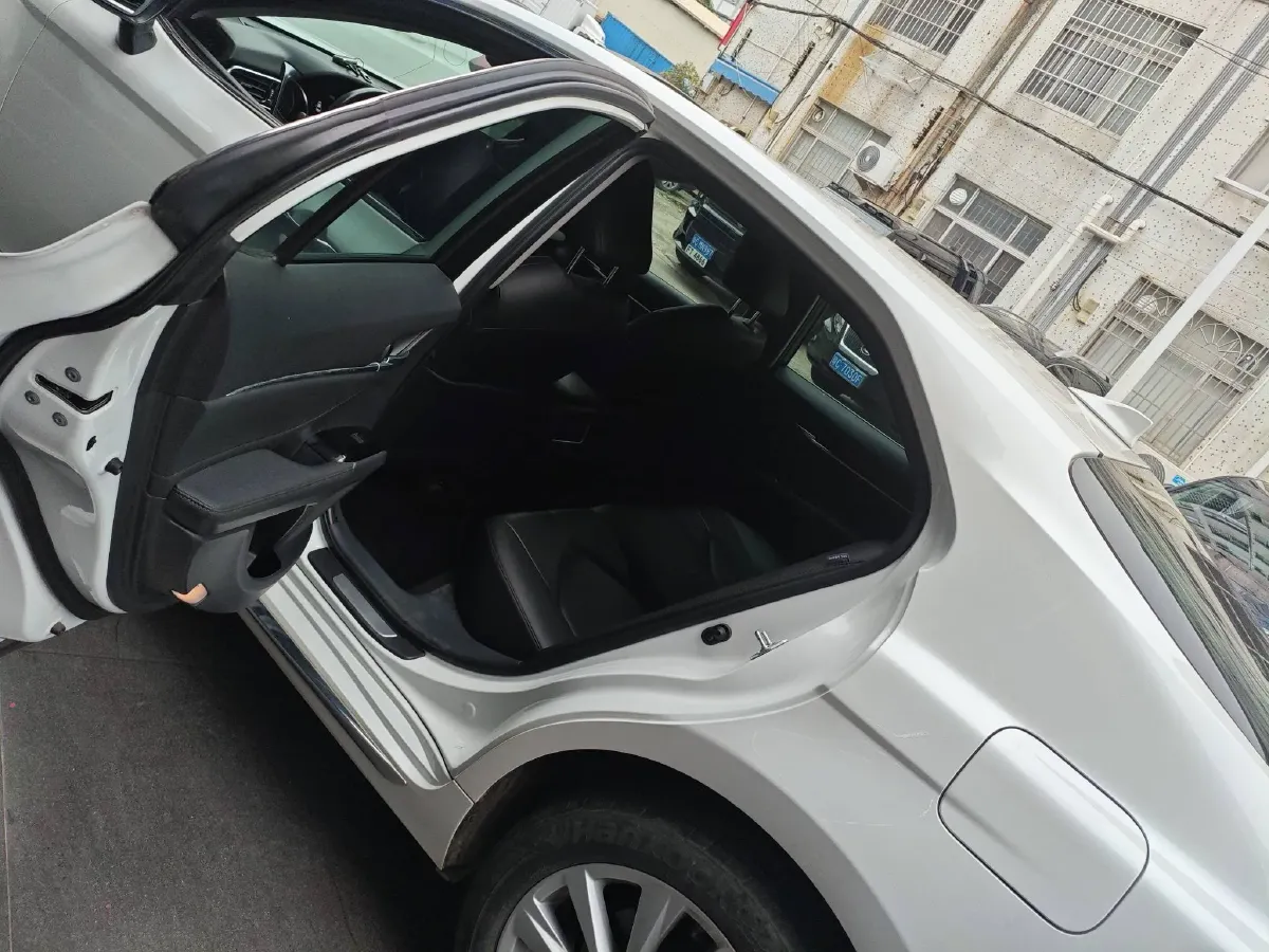 2023 Toyota Camry 2.0L 177HP L4 CVT,autocango,china used car exporter,china ev exporter,chinese used car exporter,chinese used ev exporter