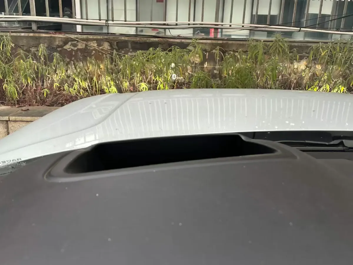 2018 Land Rover Range Rover Evoque 2.0T 241HP L4 9AT,autocango,china used car exporter,china ev exporter,chinese used car exporter,chinese used ev exporter