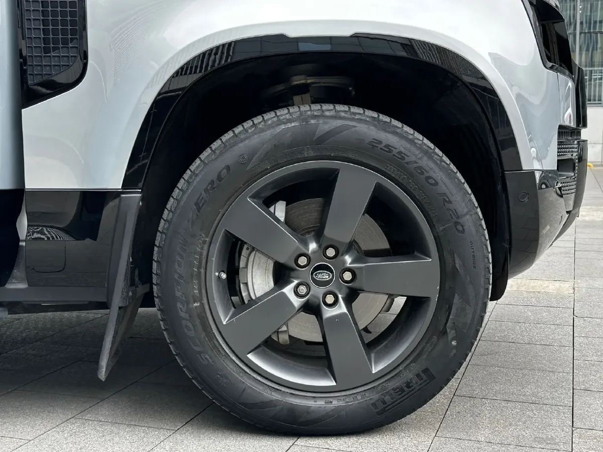 2021 Land Rover Defender 3.0T 400HP L6 8AT,autocango,china used car exporter,china ev exporter,chinese used car exporter,chinese used ev exporter