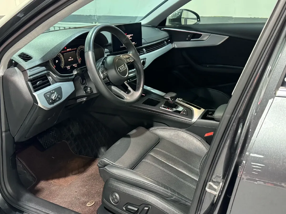 2020 Audi A4L 2.0T 190HP L4 7DCT,autocango,china used car exporter,china ev exporter,chinese used car exporter,chinese used ev exporter