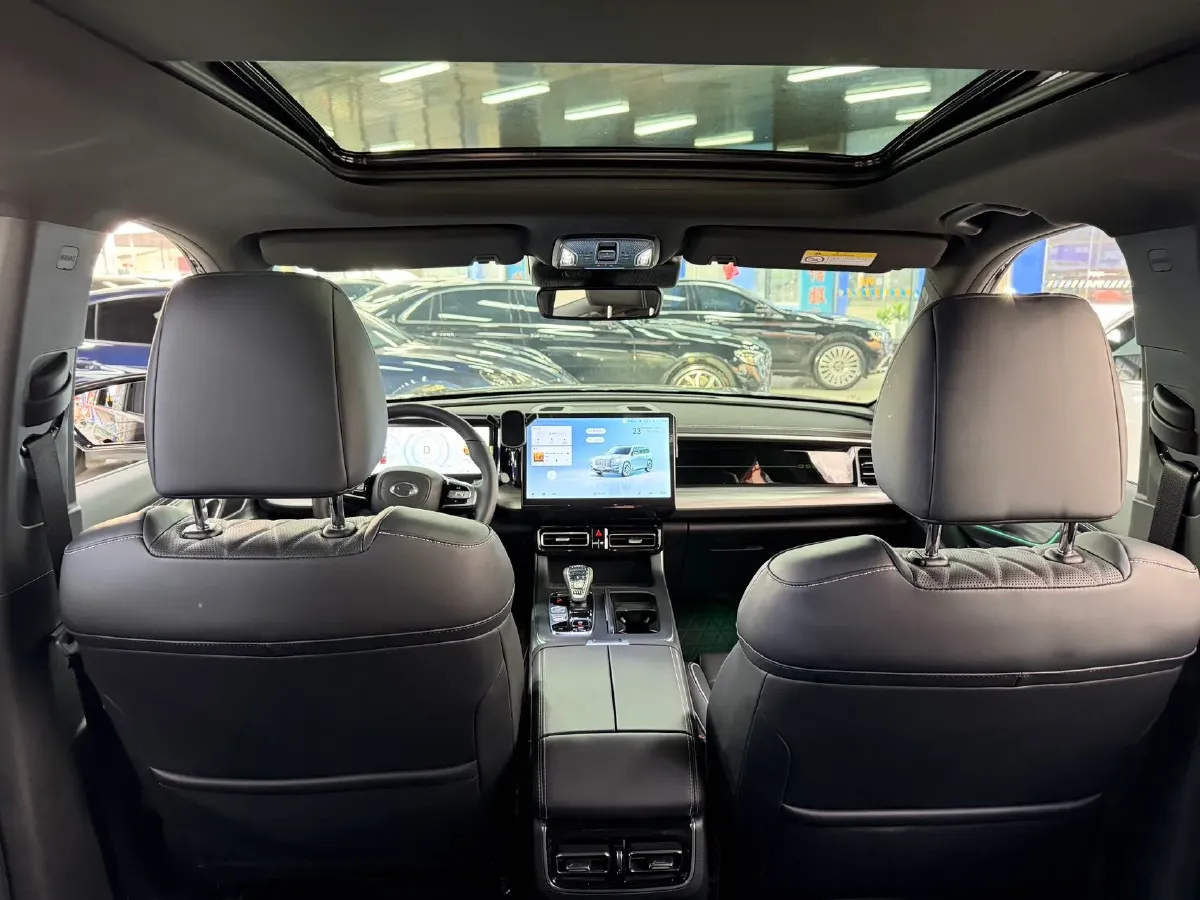 2024 GAC Trumpchi GS8 2.0T 252HP L4 8AT,autocango,china used car exporter,china ev exporter,chinese used car exporter,chinese used ev exporter