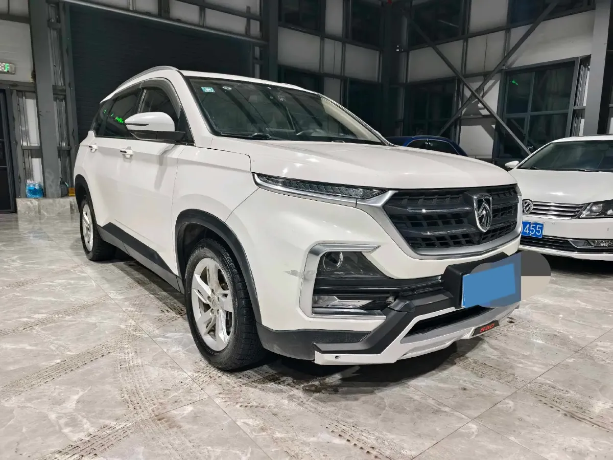 2019 BaoJun 530 1.5T 147HP L4 CVT,autocango,china used car exporter,china ev exporter,chinese used car exporter,chinese used ev exporter