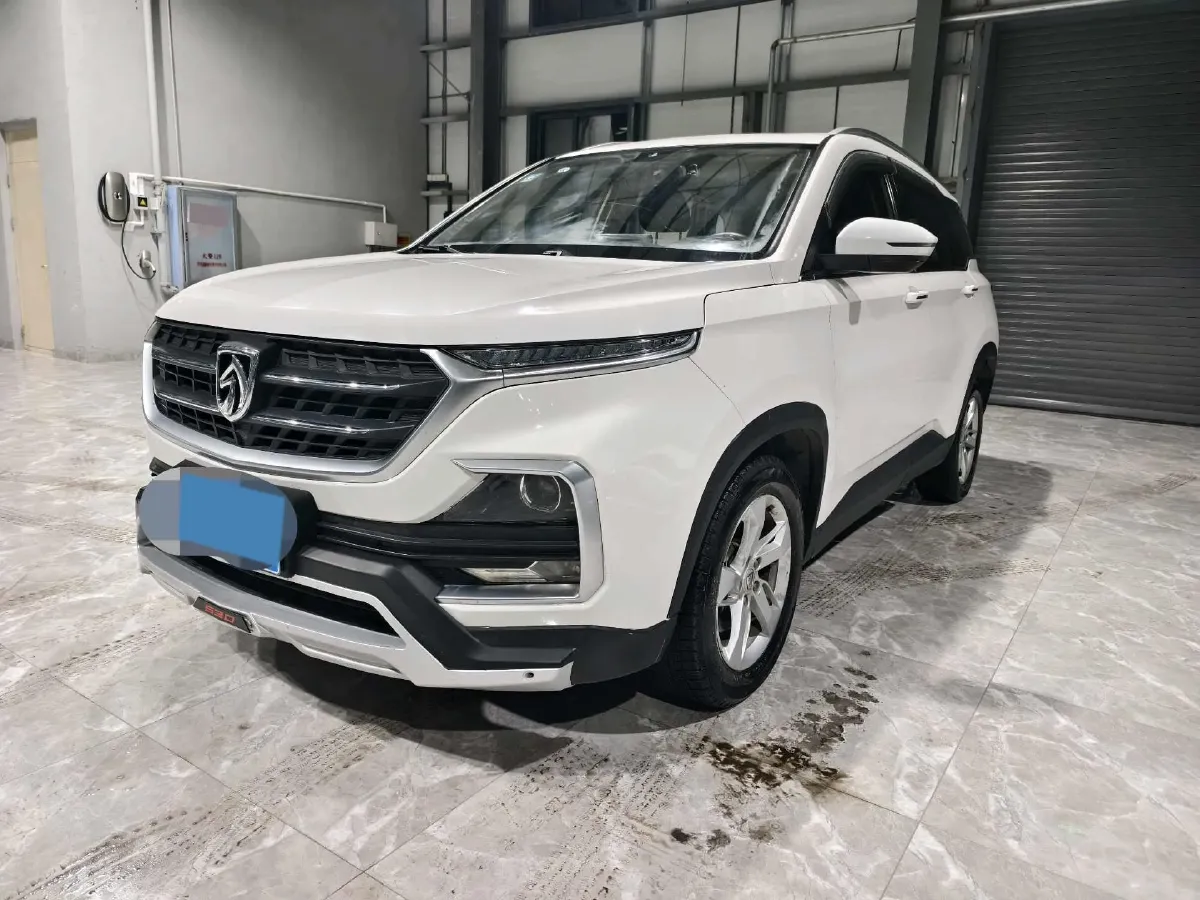 2019 BaoJun 530 1.5T 147HP L4 CVT,autocango,china used car exporter,china ev exporter,chinese used car exporter,chinese used ev exporter