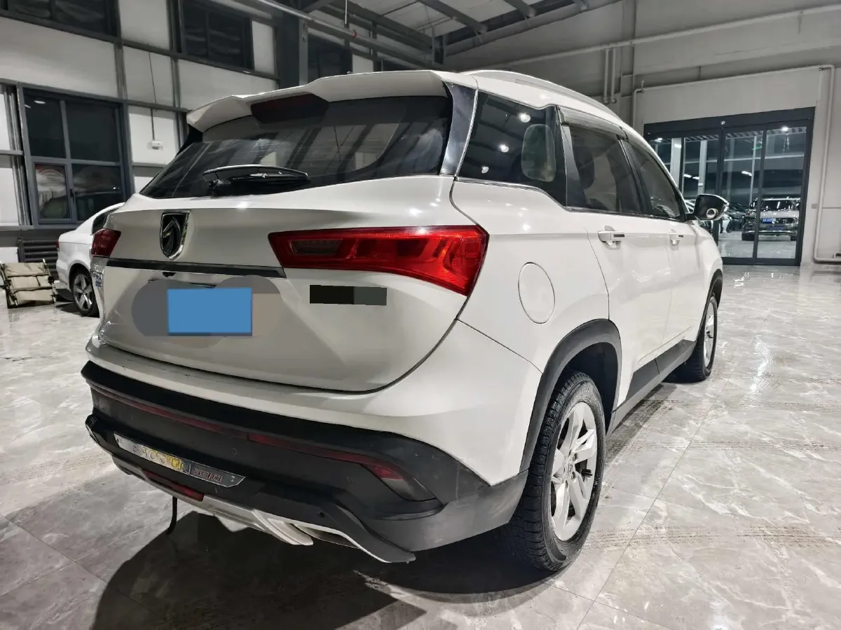 2019 BaoJun 530 1.5T 147HP L4 CVT,autocango,china used car exporter,china ev exporter,chinese used car exporter,chinese used ev exporter