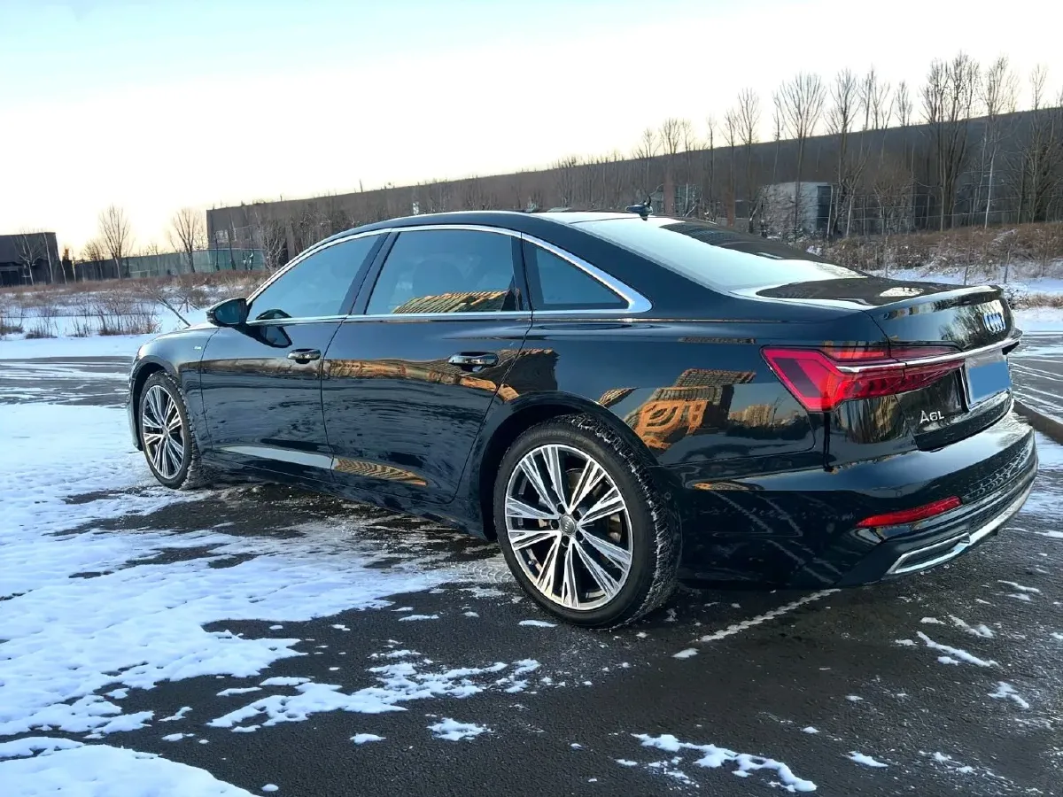 2019 Mercedes-Benz GLC Class 2.0T 245HP L4 9AT,autocango,china used car exporter,china ev exporter,chinese used car exporter,chinese used ev exporter