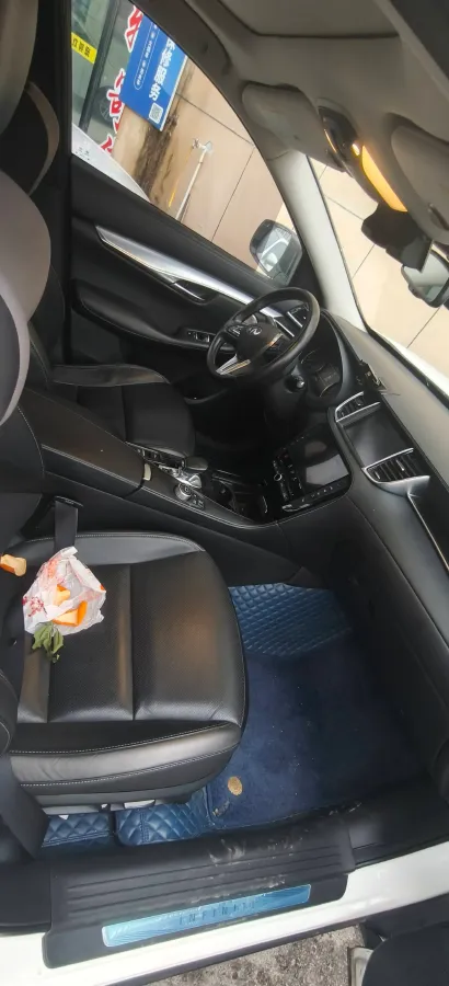 2018 Jeep Grand Commander 2.0T 265HP L4 9AT,autocango,china used car exporter,china ev exporter,chinese used car exporter,chinese used ev exporter