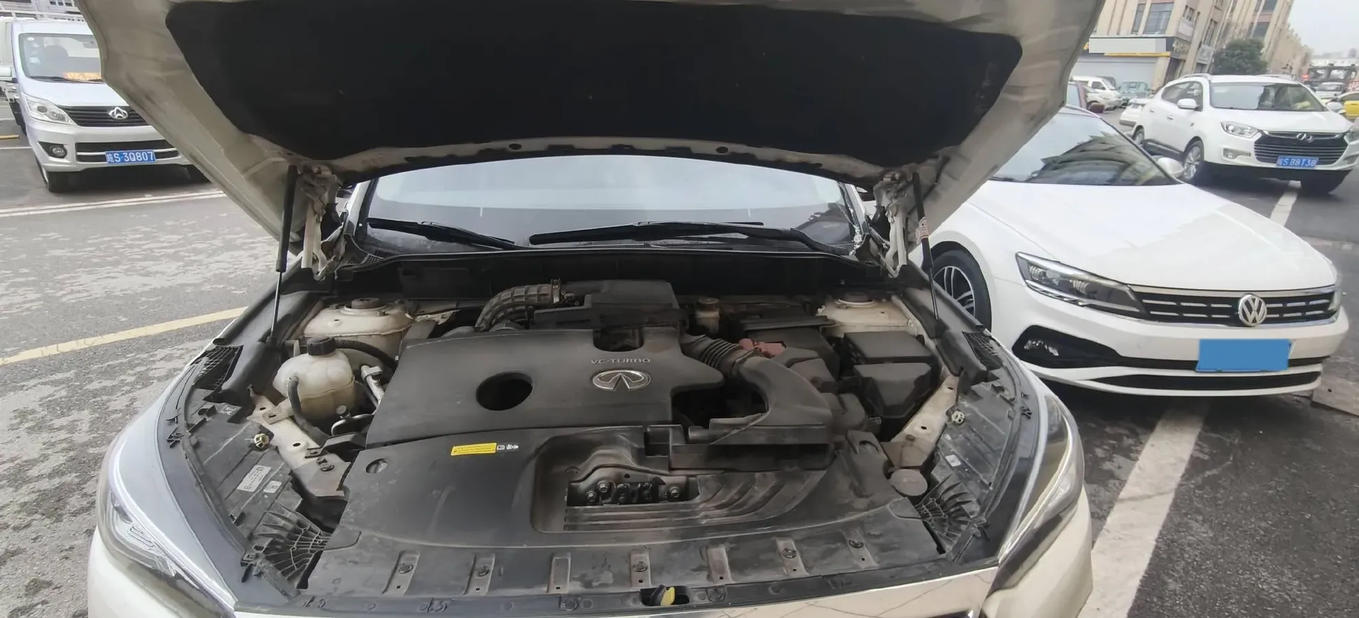 2018 Jeep Grand Commander 2.0T 265HP L4 9AT,autocango,china used car exporter,china ev exporter,chinese used car exporter,chinese used ev exporter