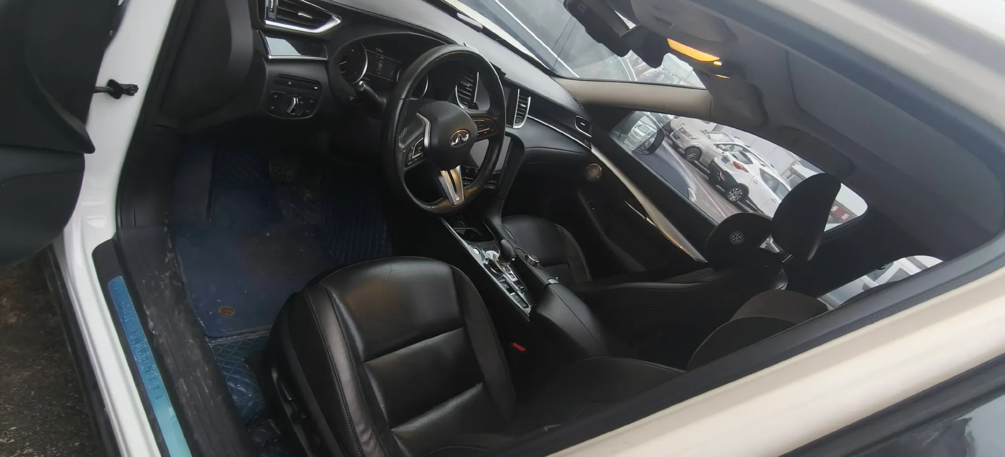 2018 Jeep Grand Commander 2.0T 265HP L4 9AT,autocango,china used car exporter,china ev exporter,chinese used car exporter,chinese used ev exporter