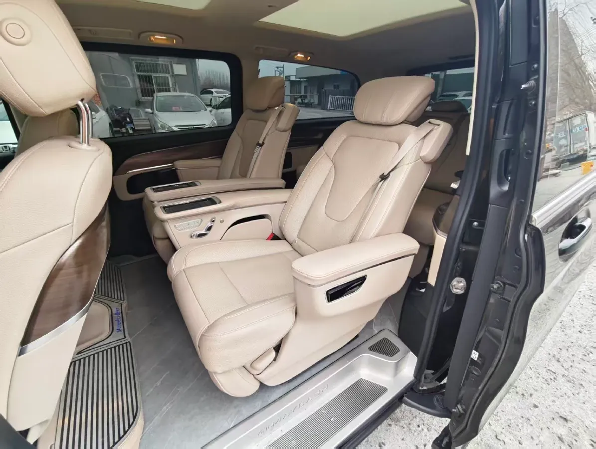 2020 Mercedes-Benz V Class 2.0T 211HP L4 9AT,autocango,china used car exporter,china ev exporter,chinese used car exporter,chinese used ev exporter