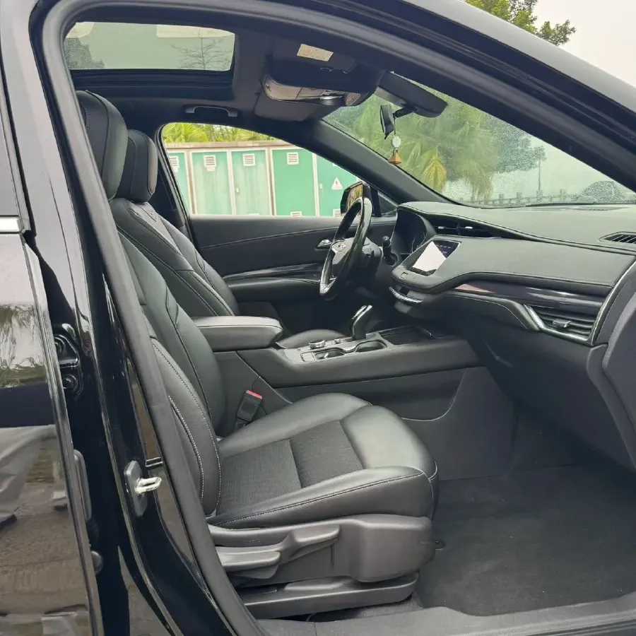 2021 Cadillac XT4 2.0T 237HP L4 9AT,autocango,china used car exporter,china ev exporter,chinese used car exporter,chinese used ev exporter