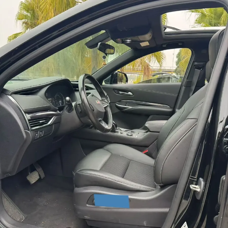 2021 Cadillac XT4 2.0T 237HP L4 9AT,autocango,china used car exporter,china ev exporter,chinese used car exporter,chinese used ev exporter