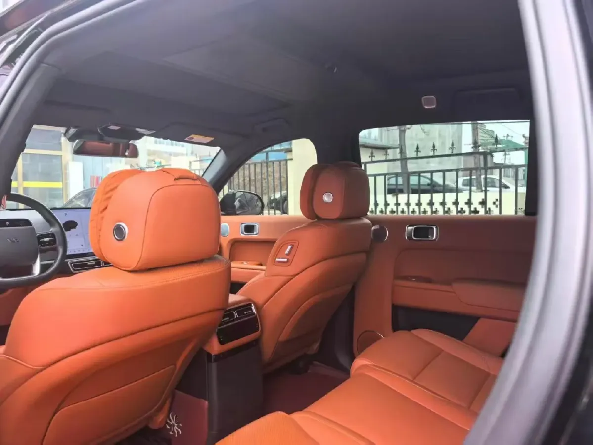 2024 Li L8 Range Extended 154HP REEV 42.8KWH,autocango,china used car exporter,china ev exporter,chinese used car exporter,chinese used ev exporter