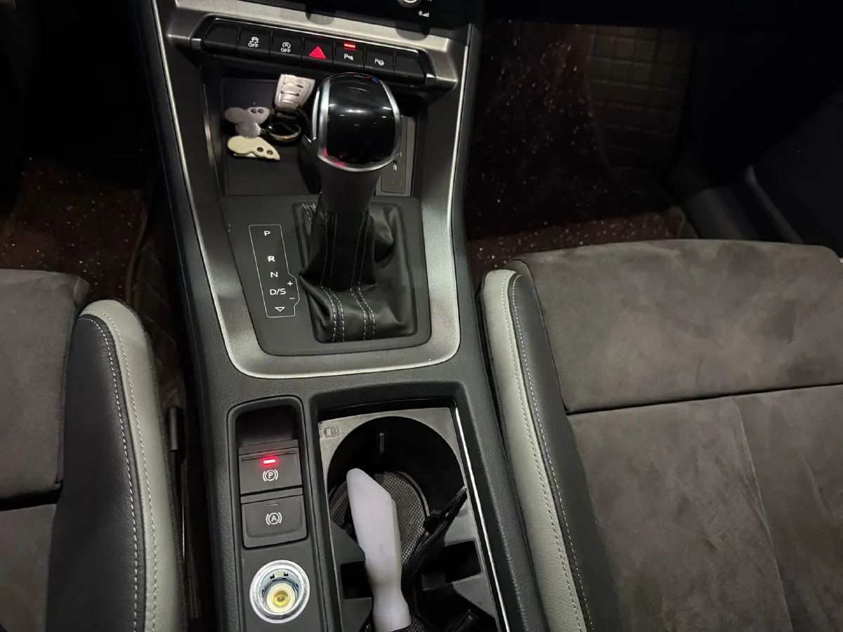 2022 Audi Q3 1.4T 150HP L4 7DCT,autocango,china used car exporter,china ev exporter,chinese used car exporter,chinese used ev exporter