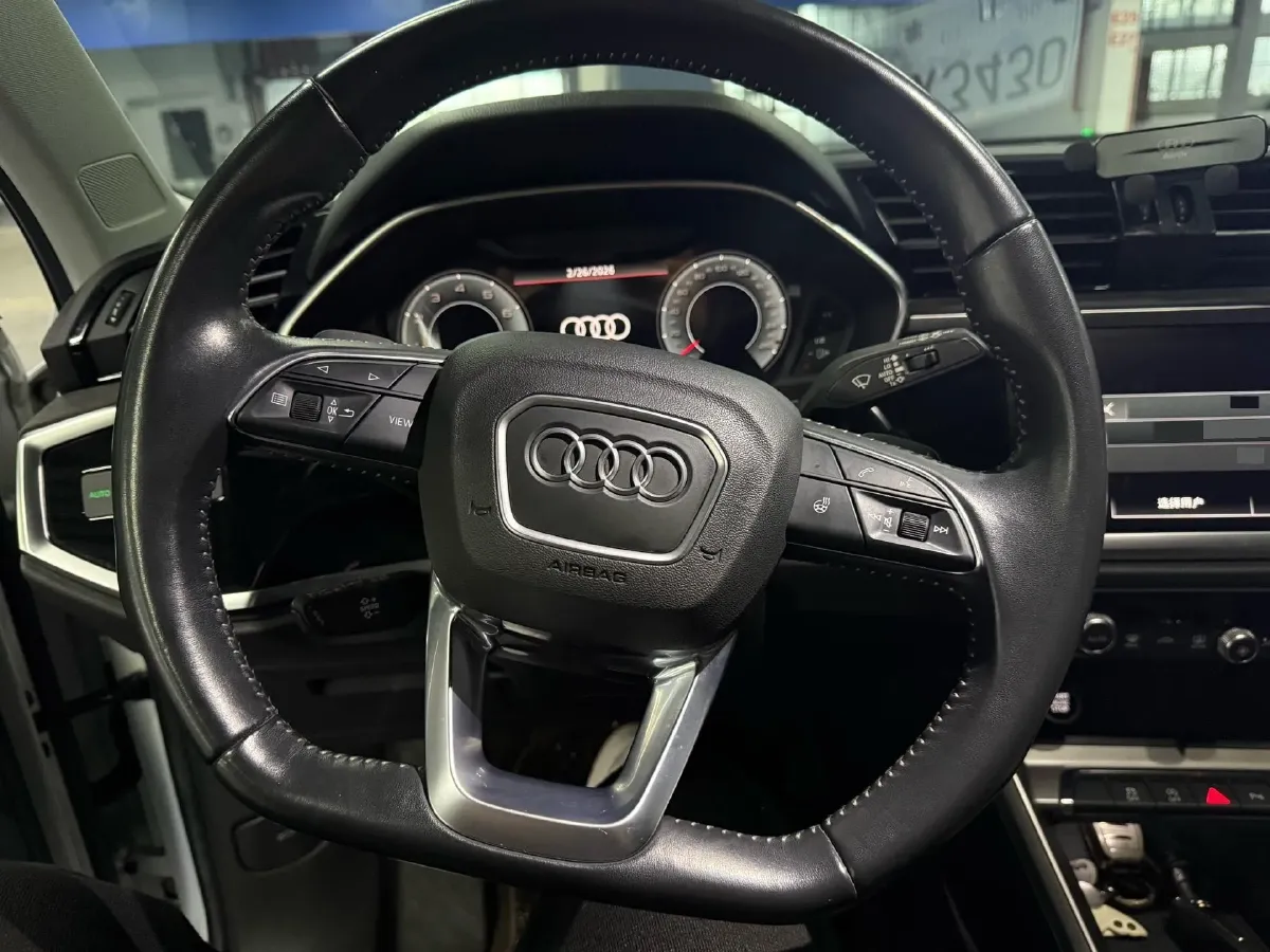 2022 Audi Q3 1.4T 150HP L4 7DCT,autocango,china used car exporter,china ev exporter,chinese used car exporter,chinese used ev exporter