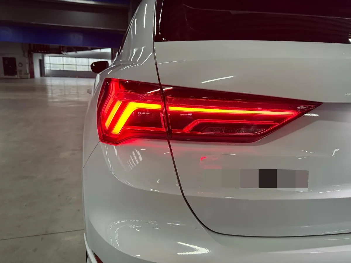 2022 Audi Q3 1.4T 150HP L4 7DCT,autocango,china used car exporter,china ev exporter,chinese used car exporter,chinese used ev exporter