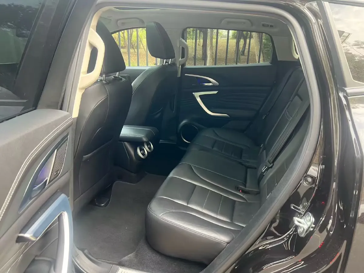 2019 WEY VV7 2.0T 227HP L4 7DCT,autocango,china used car exporter,china ev exporter,chinese used car exporter,chinese used ev exporter