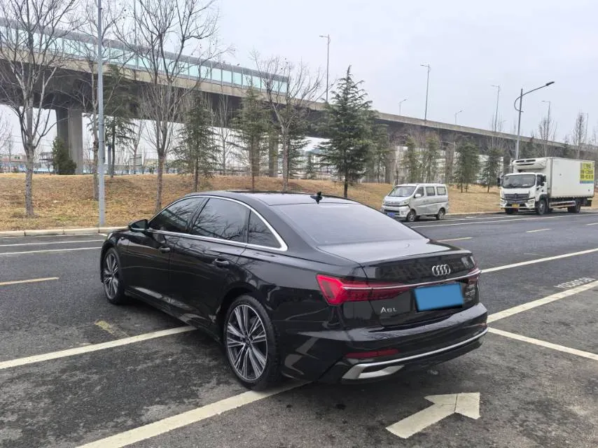 2024 Audi A6L 2.0T 245HP L4 7DCT,autocango,china used car exporter,china ev exporter,chinese used car exporter,chinese used ev exporter