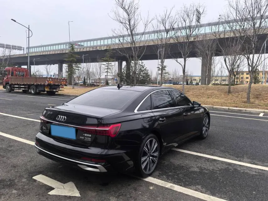 2024 Audi A6L 2.0T 245HP L4 7DCT,autocango,china used car exporter,china ev exporter,chinese used car exporter,chinese used ev exporter