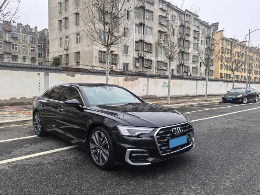 2024 Audi A6L 2.0T 245HP L4 7DCT,autocango,china used car exporter,china ev exporter,chinese used car exporter,chinese used ev exporter