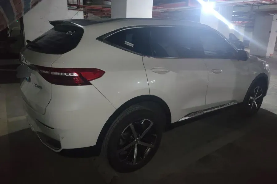 2020 Haval F7 1.5T 169HP L4 7DCT,autocango,china used car exporter,china ev exporter,chinese used car exporter,chinese used ev exporter