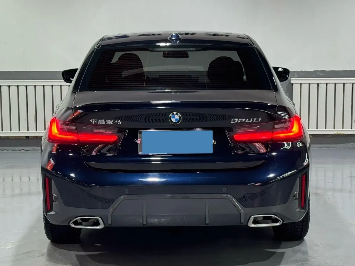 2024 BMW 3 Series 2.0T 156HP L4 8AT,autocango,china used car exporter,china ev exporter,chinese used car exporter,chinese used ev exporter