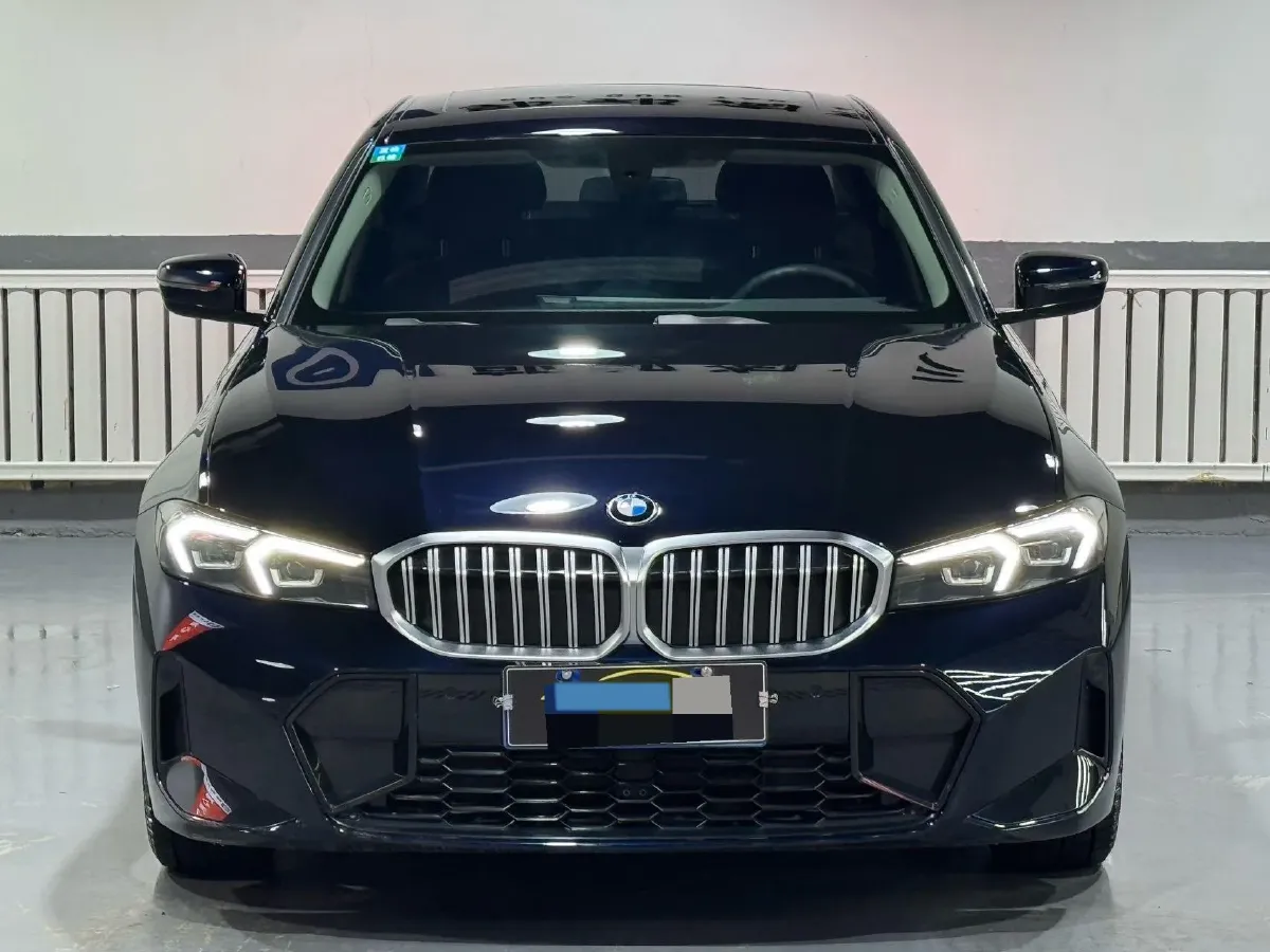2024 BMW 3 Series 2.0T 156HP L4 8AT,autocango,china used car exporter,china ev exporter,chinese used car exporter,chinese used ev exporter