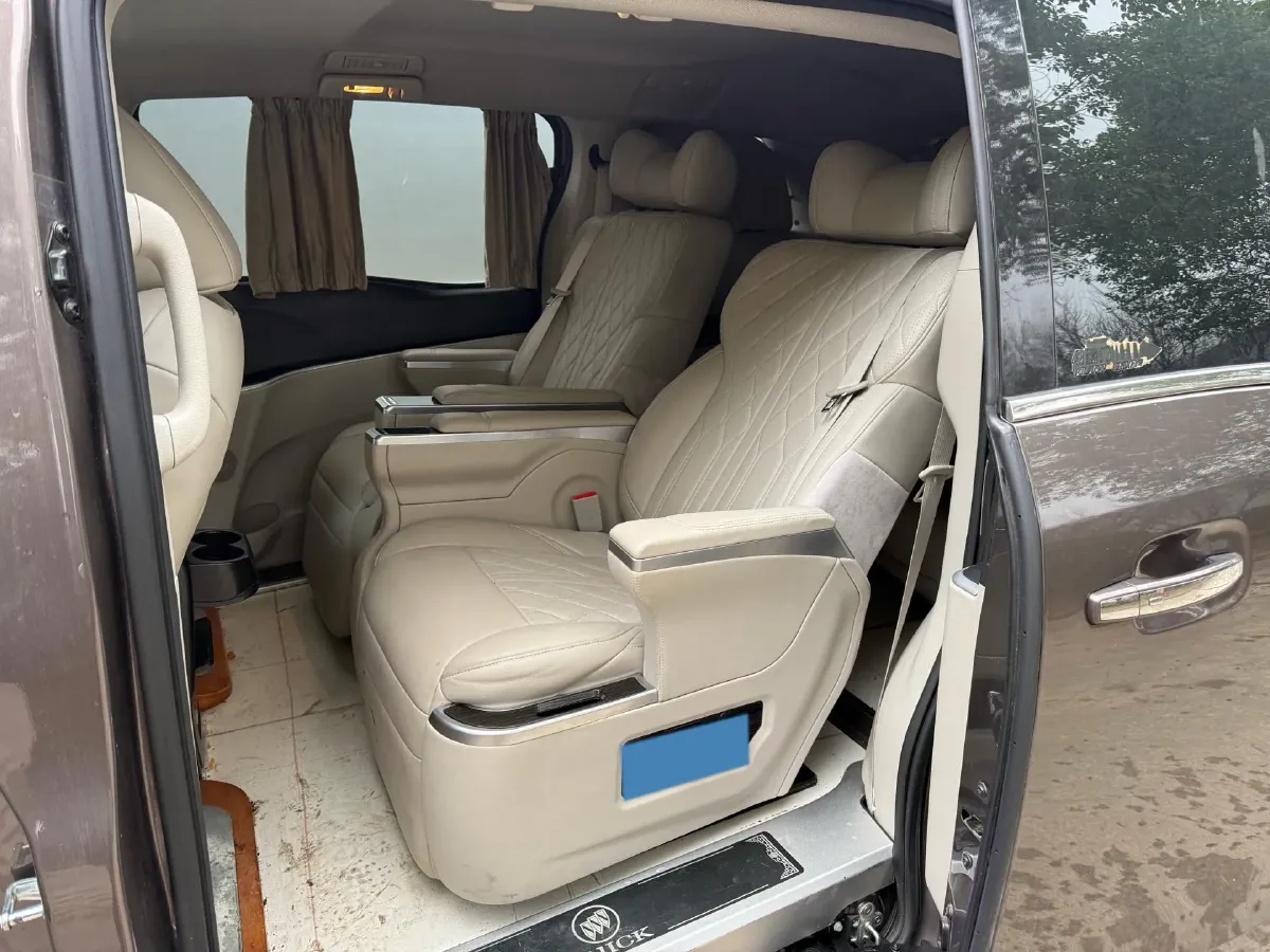 2021 Buick GL8 2.0T 237HP L4 9AT,autocango,china used car exporter,china ev exporter,chinese used car exporter,chinese used ev exporter