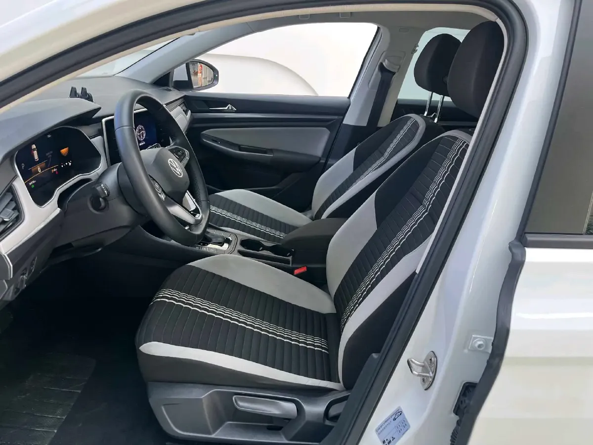 2024 Volkswagen Bora 1.2T 116HP L4 7DCT,autocango,china used car exporter,china ev exporter,chinese used car exporter,chinese used ev exporter