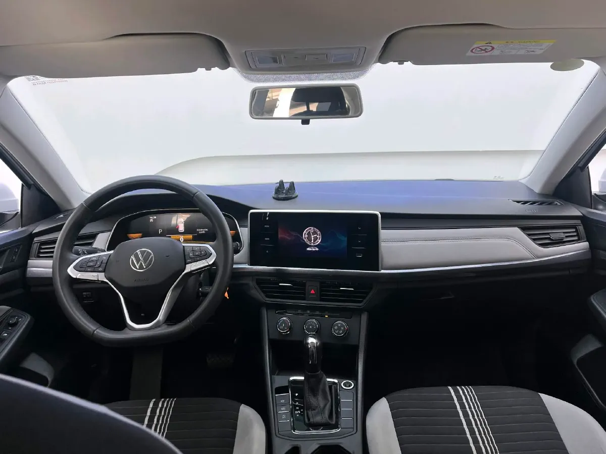 2024 Volkswagen Bora 1.2T 116HP L4 7DCT,autocango,china used car exporter,china ev exporter,chinese used car exporter,chinese used ev exporter