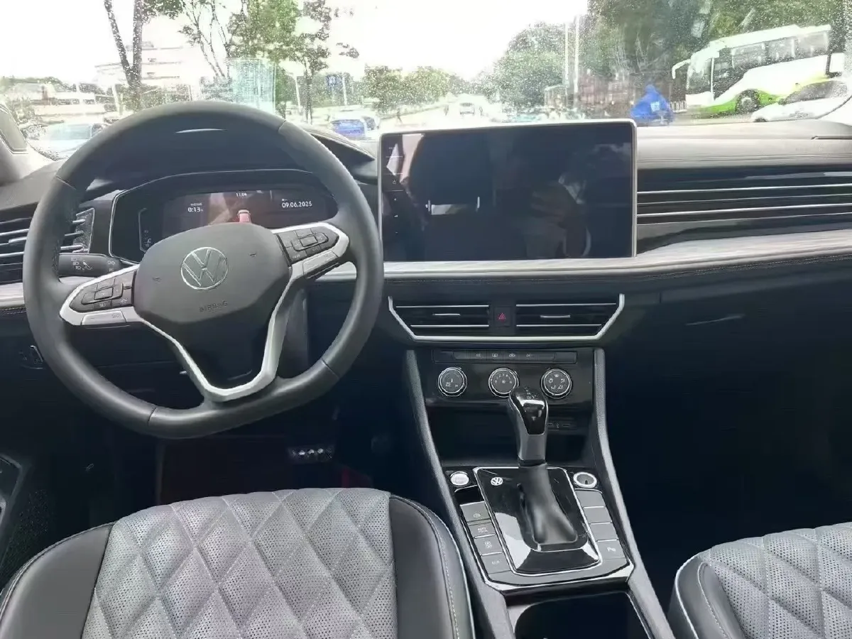 2024 Volkswagen Sagitar 1.5T 160HP L4 7DCT,autocango,china used car exporter,china ev exporter,chinese used car exporter,chinese used ev exporter