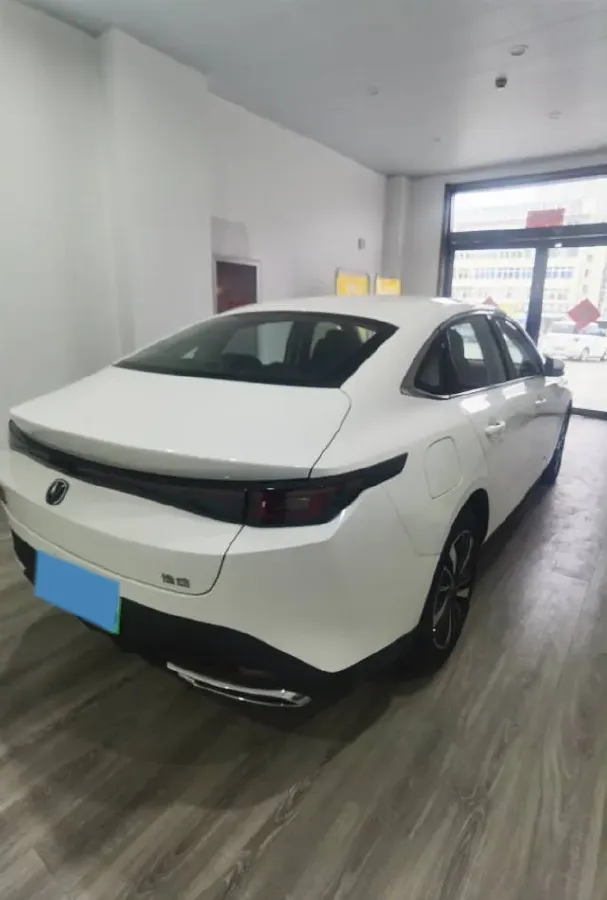2025 ChangAn EadoPHEV 1.5L 98HP L4 E-CVT PHEV,autocango,china used car exporter,china ev exporter,chinese used car exporter,chinese used ev exporter