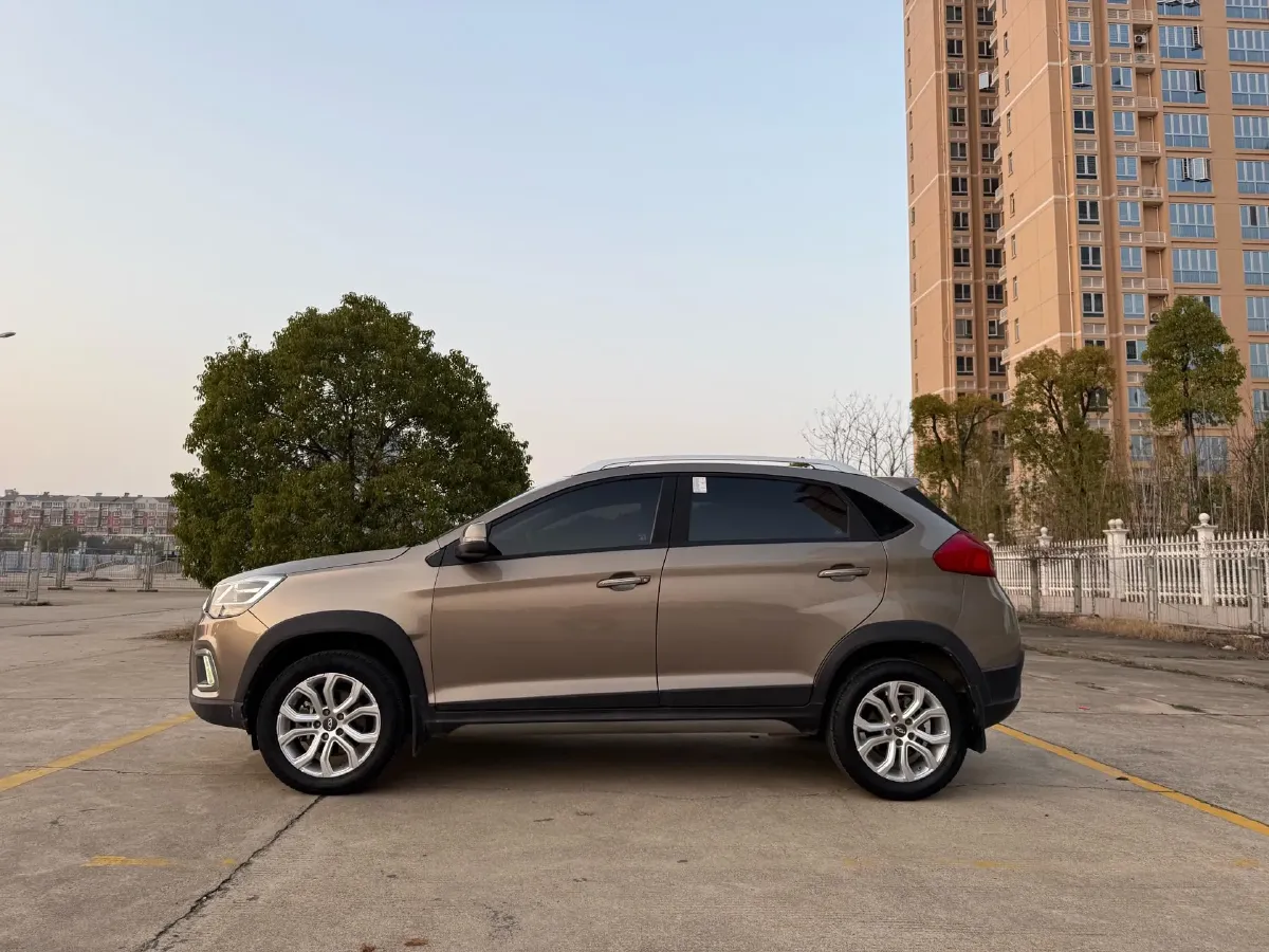 2020 Chery Tiggo 3x 1.5L 116HP L4 CVT,autocango,china used car exporter,china ev exporter,chinese used car exporter,chinese used ev exporter