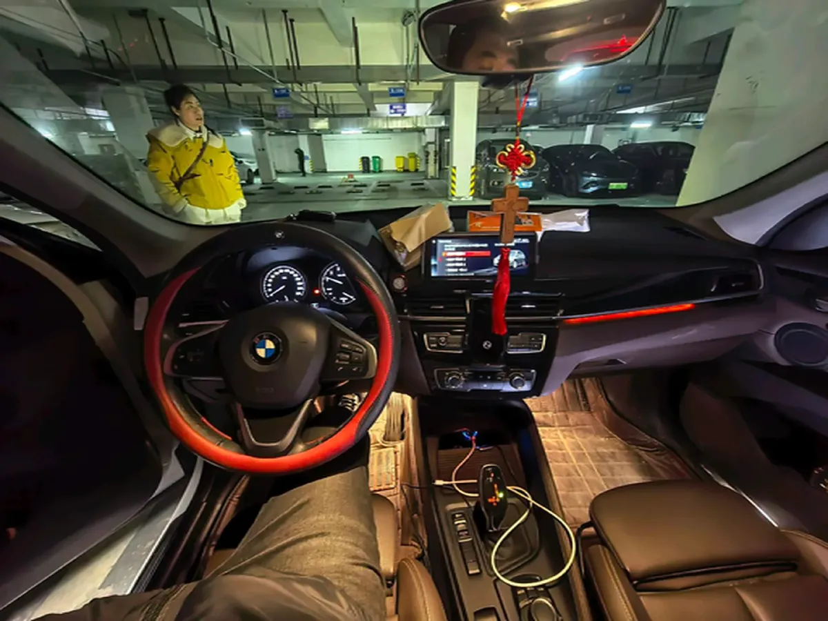 2020 BMW X1 1.5T 140HP L3 7DCT,autocango,china used car exporter,china ev exporter,chinese used car exporter,chinese used ev exporter