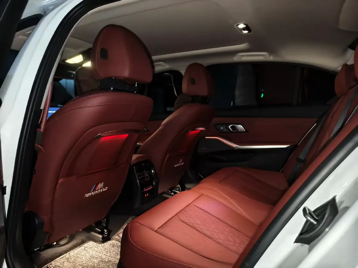 2024 BMW 3 Series 2.0T 184HP L4 8AT,autocango,china used car exporter,china ev exporter,chinese used car exporter,chinese used ev exporter