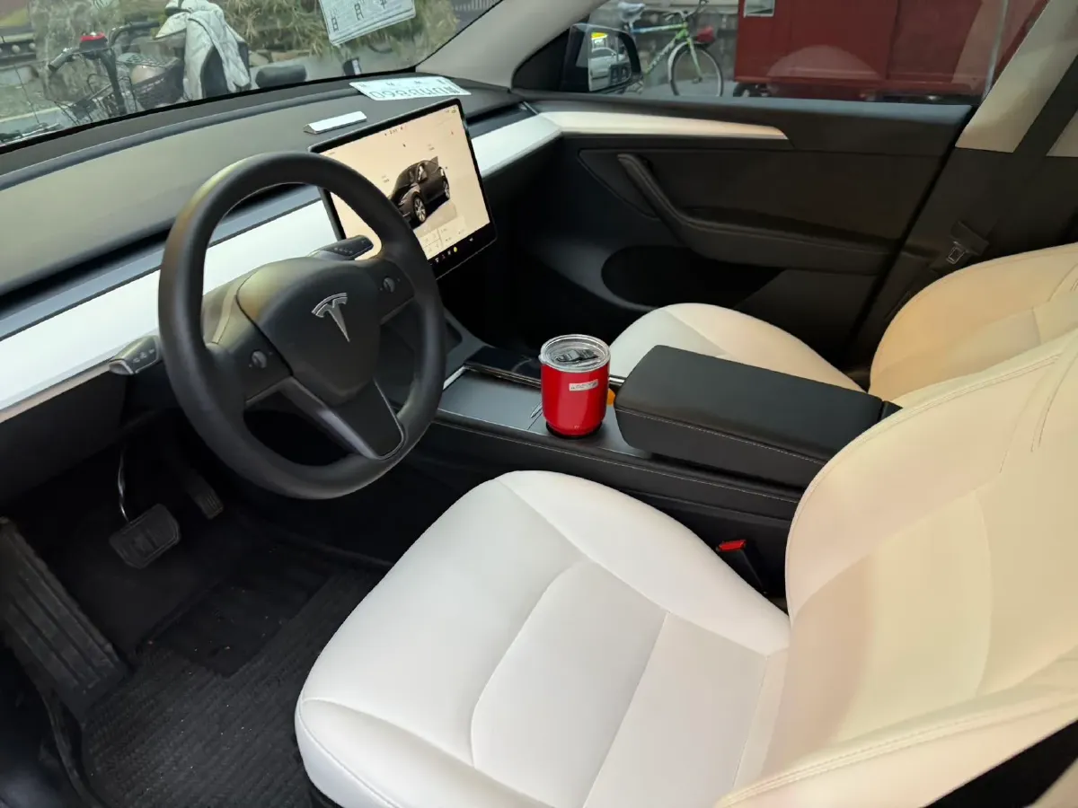 2022 Tesla Model Y BEV 60KWH,autocango,china used car exporter,china ev exporter,chinese used car exporter,chinese used ev exporter