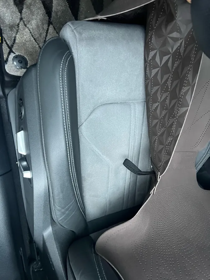 2023 Audi A6L 2.0T 245HP L4 7DCT,autocango,china used car exporter,china ev exporter,chinese used car exporter,chinese used ev exporter