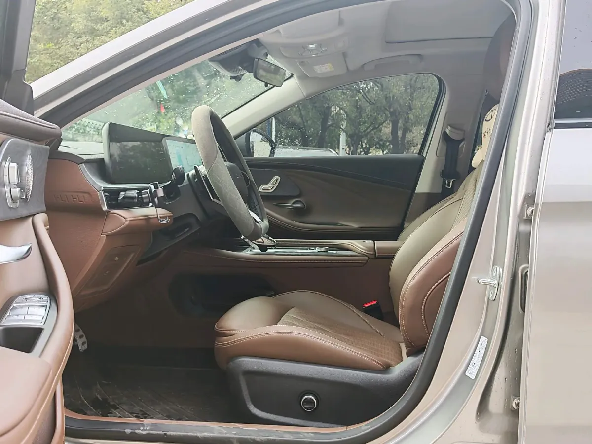 2023 Chery Arrizo 8 2.0T 254HP L4 7DCT,autocango,china used car exporter,china ev exporter,chinese used car exporter,chinese used ev exporter