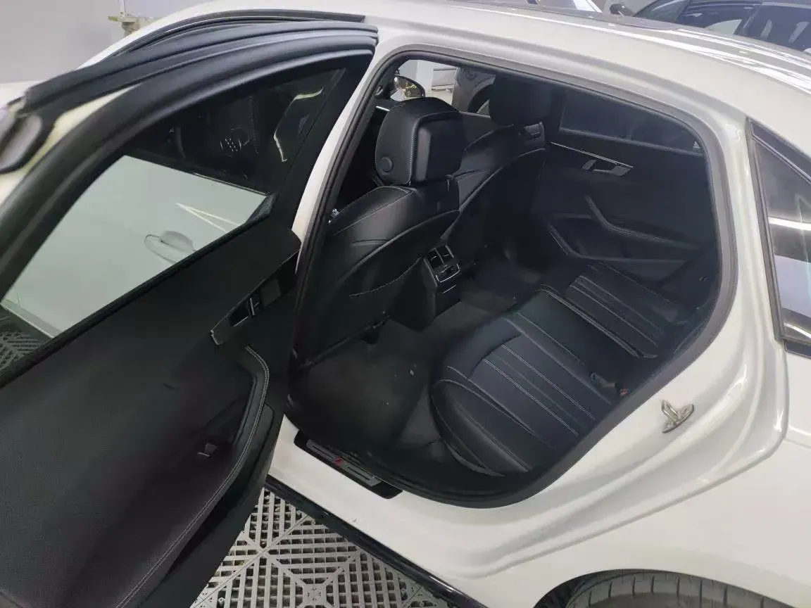 2024 Audi A4L 2.0T 190HP L4 7DCT,autocango,china used car exporter,china ev exporter,chinese used car exporter,chinese used ev exporter