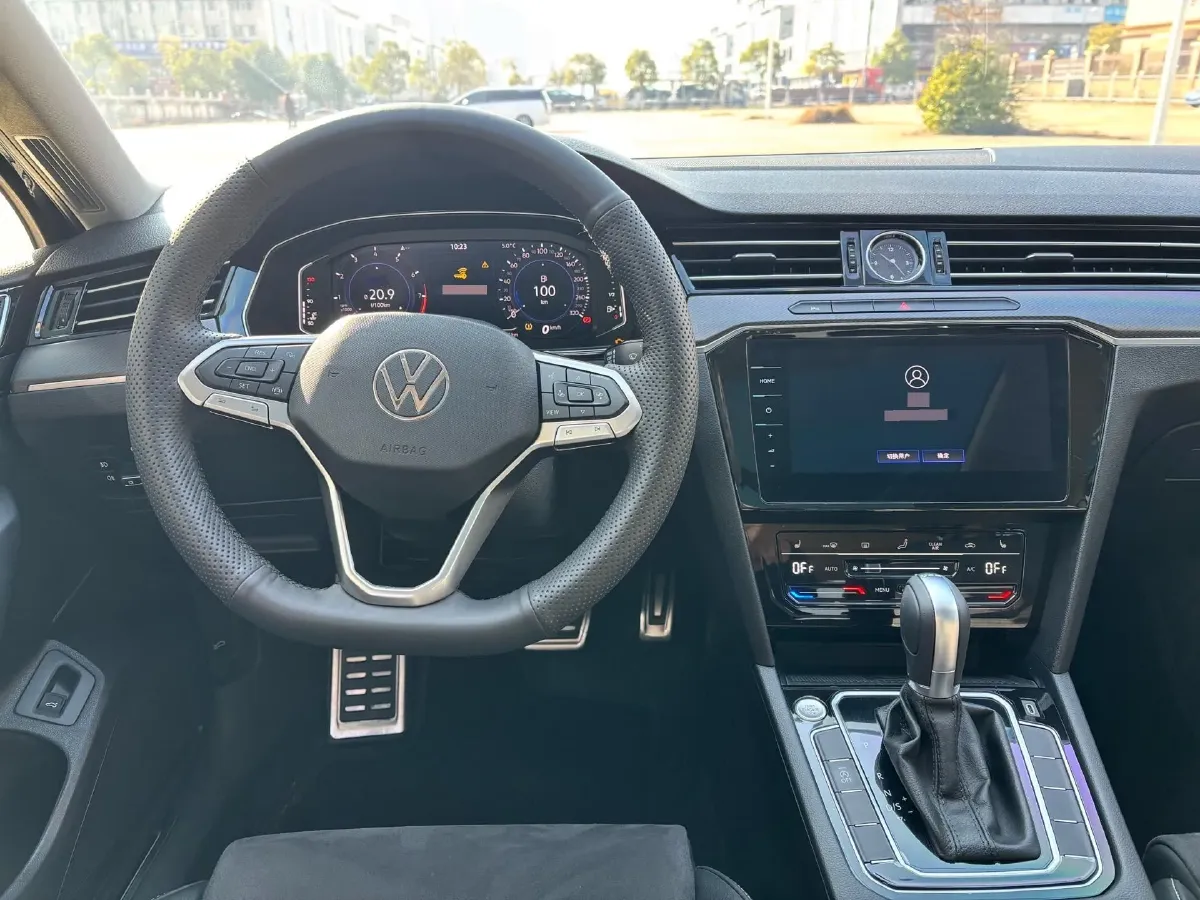 2020 Volkswagen Magotan 2.0T 186HP L4 7DCT,autocango,china used car exporter,china ev exporter,chinese used car exporter,chinese used ev exporter