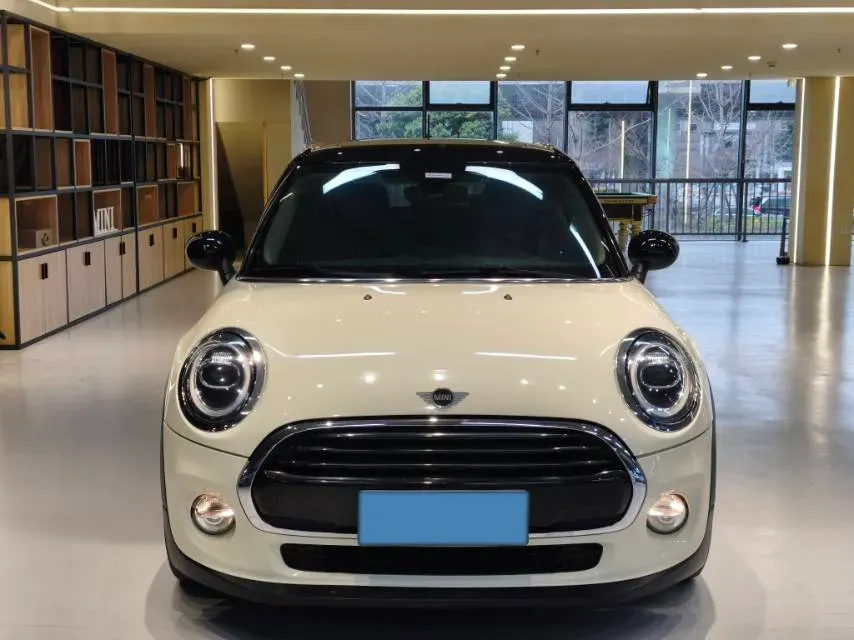 2018 MINI COUNTRYMAN 1.5T 136HP L3 6AT,autocango,china used car exporter,china ev exporter,chinese used car exporter,chinese used ev exporter