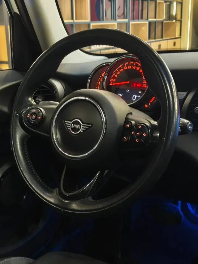 2018 MINI COUNTRYMAN 1.5T 136HP L3 6AT,autocango,china used car exporter,china ev exporter,chinese used car exporter,chinese used ev exporter