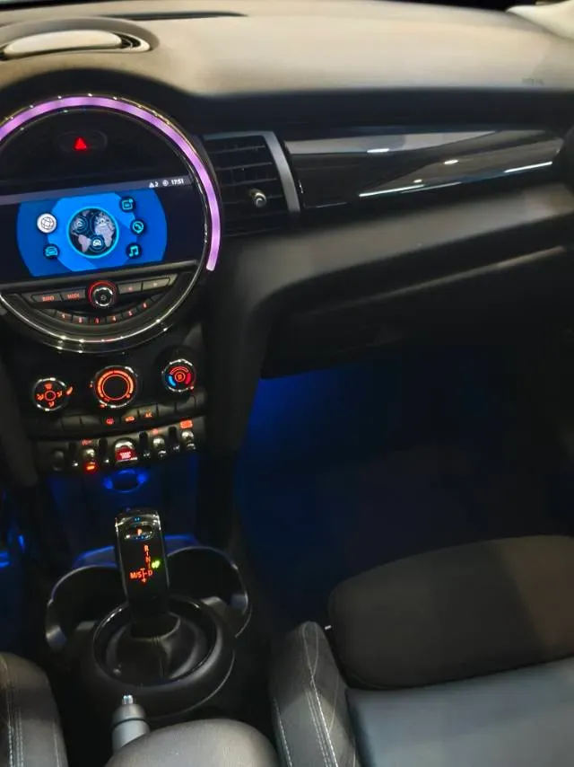 2018 MINI COUNTRYMAN 1.5T 136HP L3 6AT,autocango,china used car exporter,china ev exporter,chinese used car exporter,chinese used ev exporter