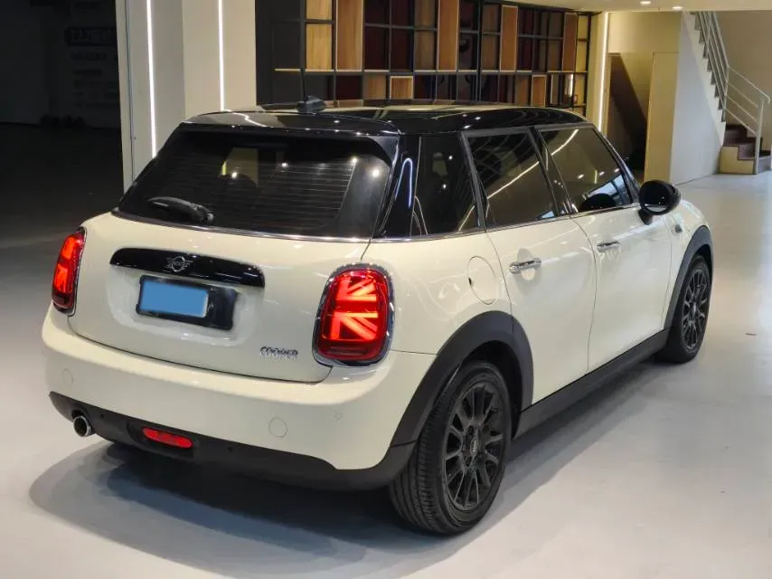 2018 MINI COUNTRYMAN 1.5T 136HP L3 6AT,autocango,china used car exporter,china ev exporter,chinese used car exporter,chinese used ev exporter