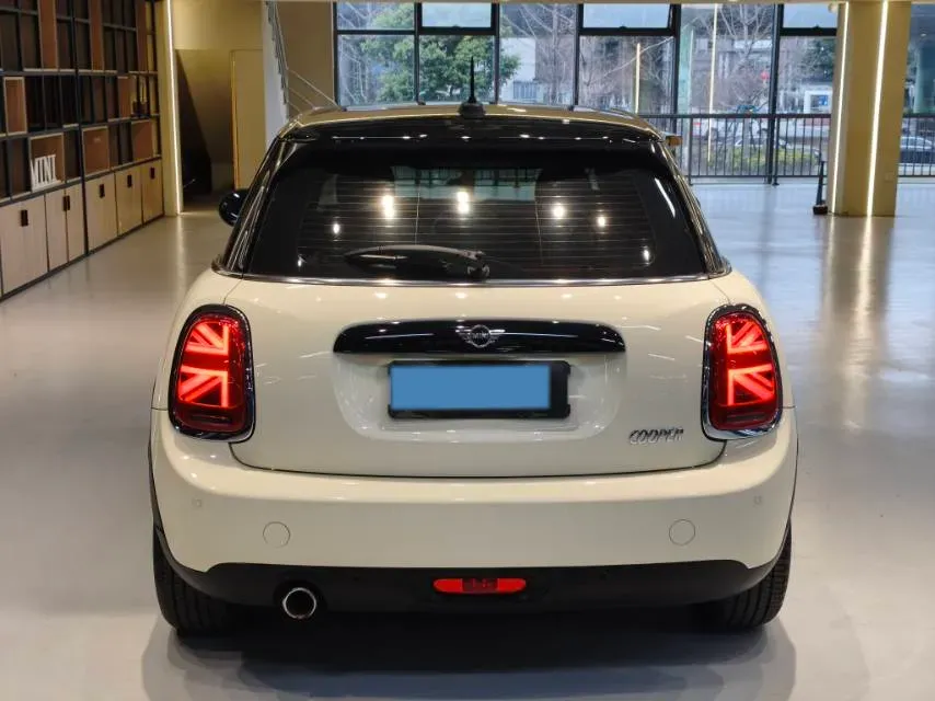2018 MINI COUNTRYMAN 1.5T 136HP L3 6AT,autocango,china used car exporter,china ev exporter,chinese used car exporter,chinese used ev exporter