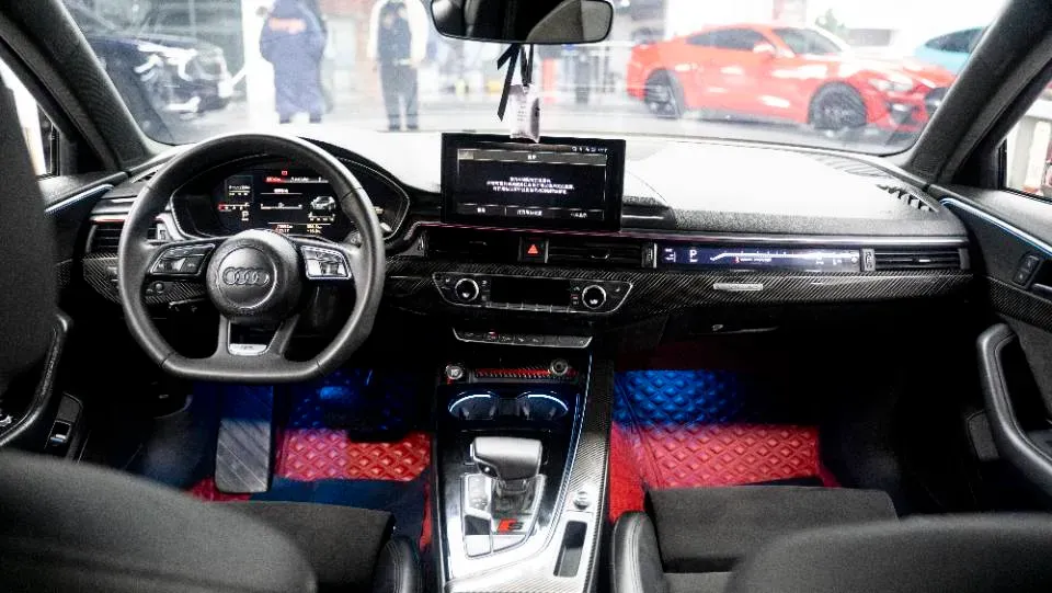 2020 Audi A4L 2.0T 252HP L4 7DCT,autocango,china used car exporter,china ev exporter,chinese used car exporter,chinese used ev exporter