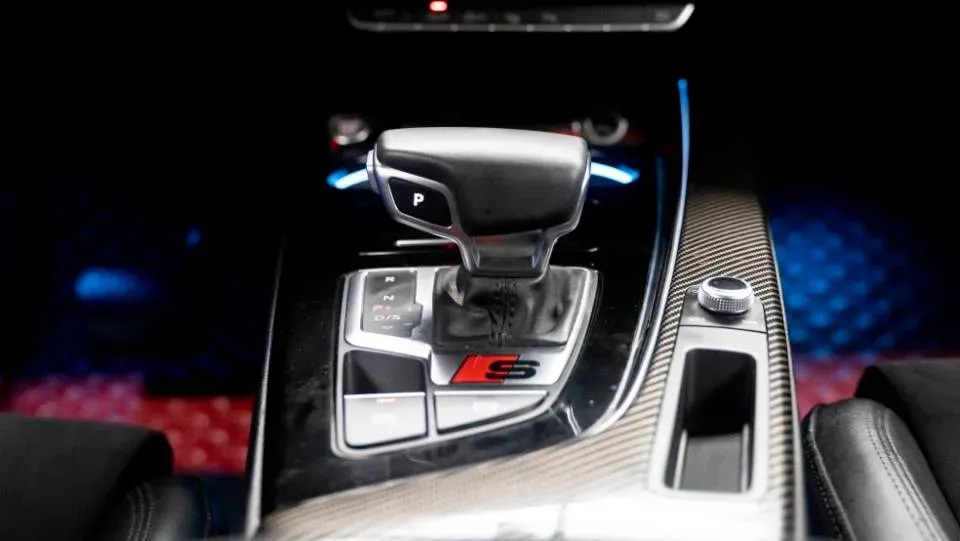 2020 Audi A4L 2.0T 252HP L4 7DCT,autocango,china used car exporter,china ev exporter,chinese used car exporter,chinese used ev exporter