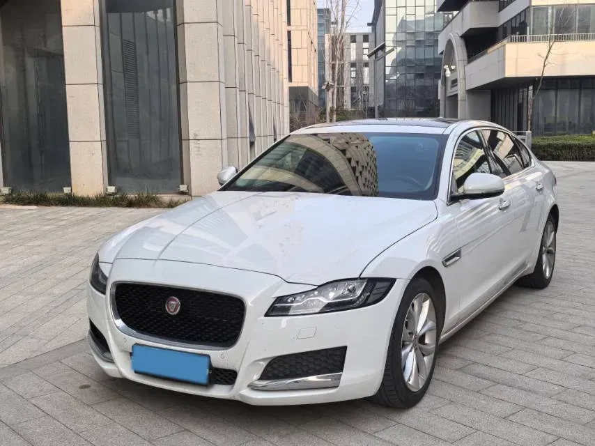 2020 Jaguar XFL 2.0T 250HP L4 8AT,autocango,china used car exporter,china ev exporter,chinese used car exporter,chinese used ev exporter